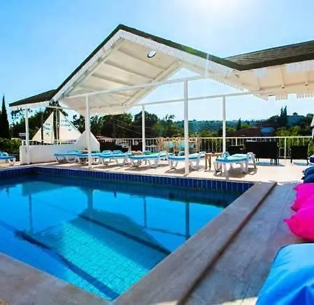Sisyphos Otel * Gelemiş